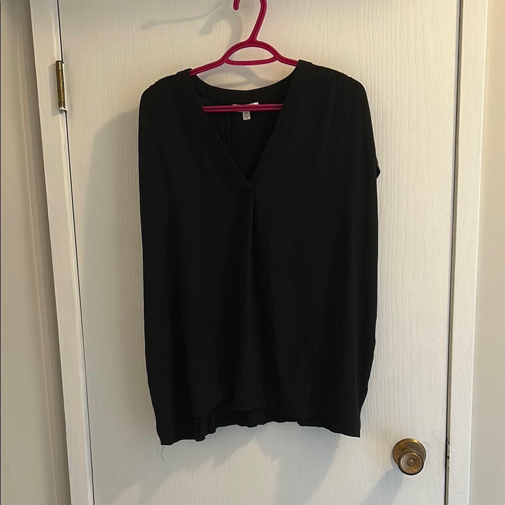 Relaxed Black and Red Short Sleeve Blouse